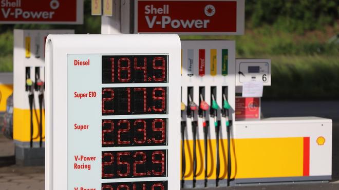 Marktunüblich niedriger Preis: Shell hat wegen Fehleingabe Diesel zu ...