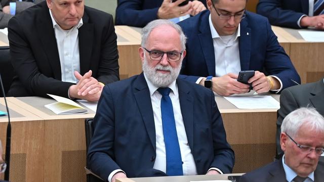 Erste Landtagssitzung: Streit im Landtag: AfD pocht um Vizeposten