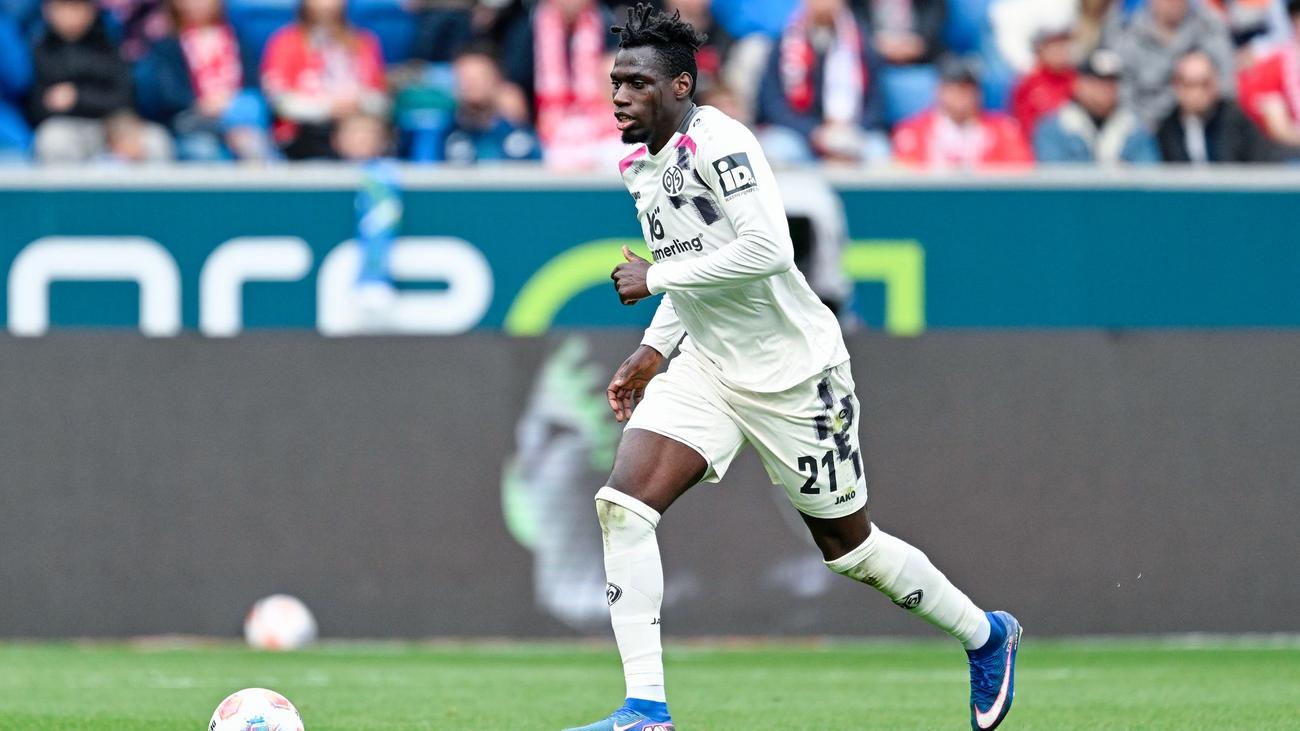 Fußball: Danny da Costa bleibt Mainzer