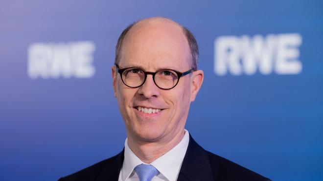 Energiekonzern: Mehr Windstrom und neue Anlagen: RWE startet mit ...