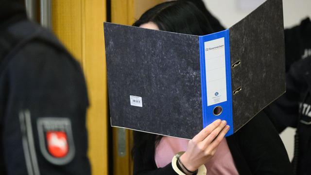 Urteil in Braunschweig: Mordversuch mit Ameisensäure - zwölf Jahre Haft 27-Jährige