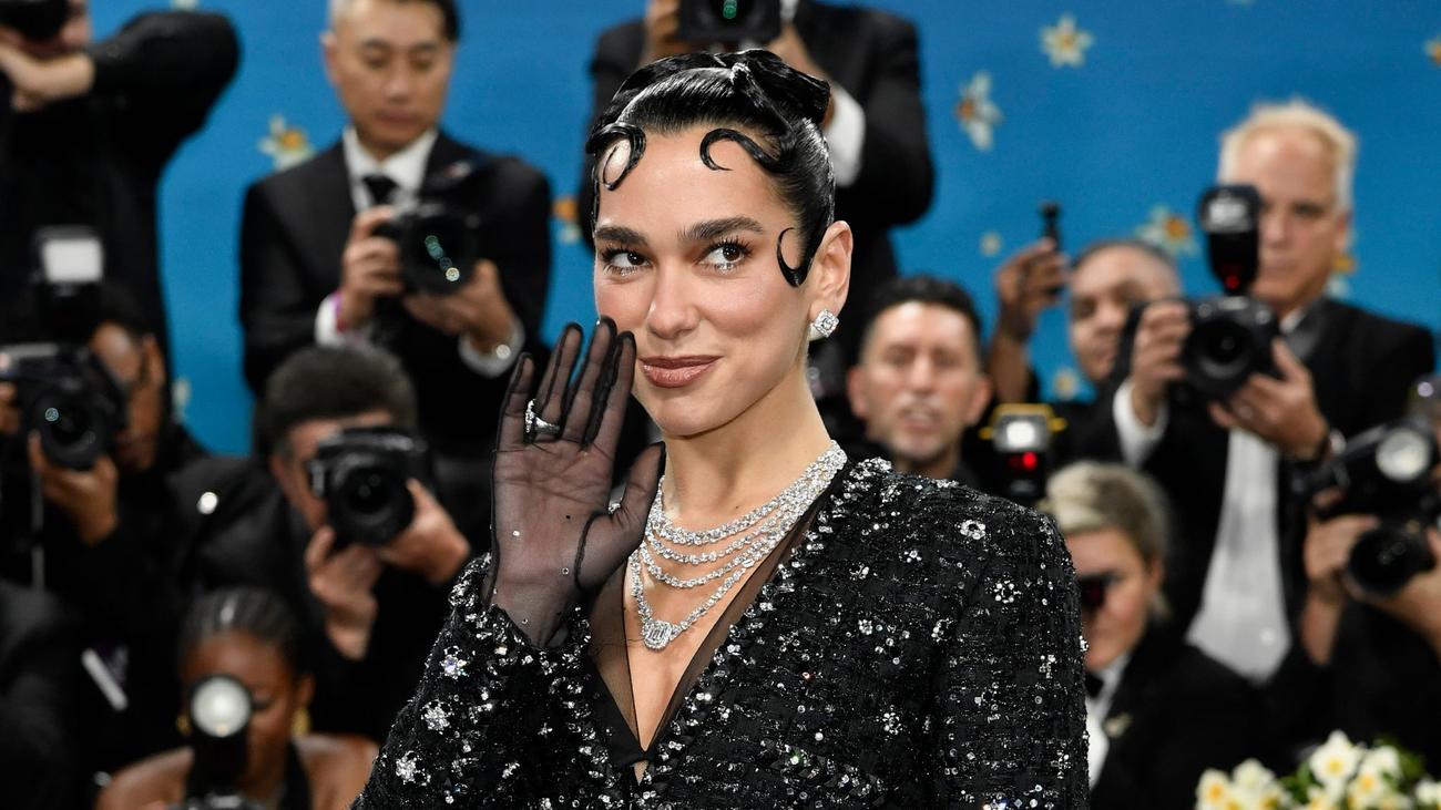 Sängerin klagt: Samsung reagiert auf Klage von Dua Lipa