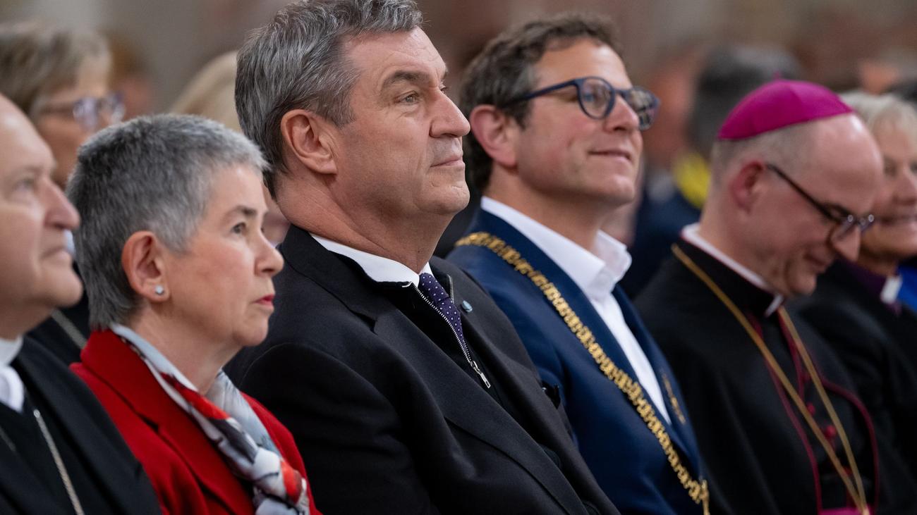 Kirche: Sinnsuche ohne Kirche? Söder vor Katholikentag