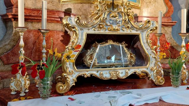 Kriminalität: Tschechien: Dieb nimmt aus Kirche Schädel einer Heiligen mit