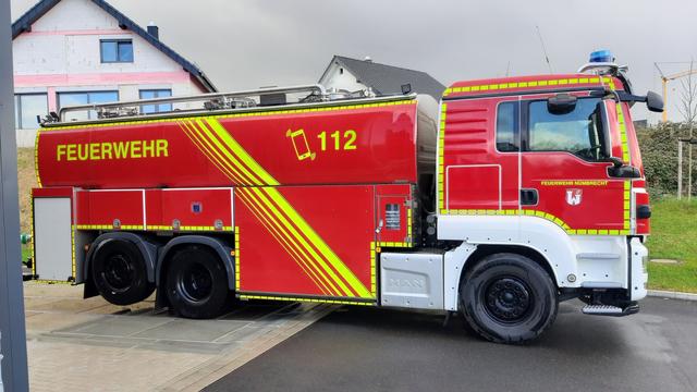 Brandbekämpfung: Blaulicht statt Bauernhof: Milchlaster wird Feuerwehrwagen