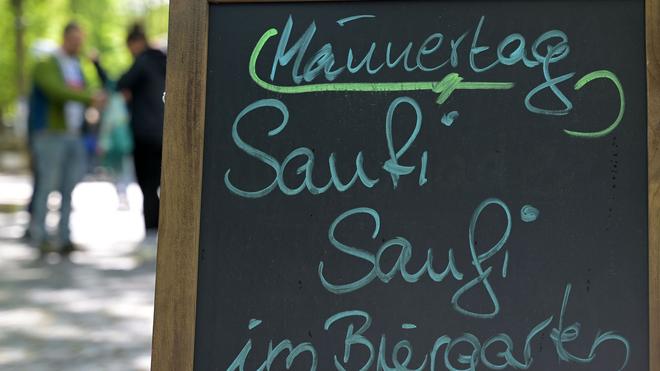 Christi Himmelfahrt: Die Berliner und Brandenburger haben den Vatertag gefeiert.