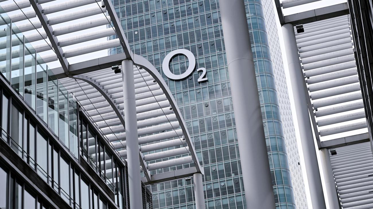 Handynetz-Betreiber: Verlust des Großkunden 1&1 zieht Mobilfunker O2 nach unten