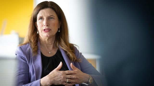 Ringen mit der Unicredit: Commerzbank-Chefin: Großteil des Jobabbaus entfällt auf KI