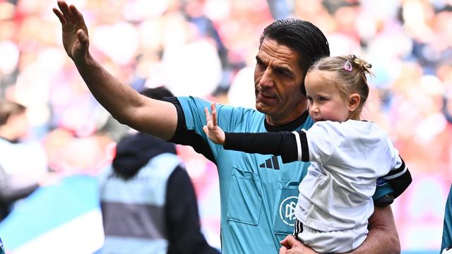 Fußball-Bundesliga: Aytekin weint vor letztem Schiedsrichter-Einsatz