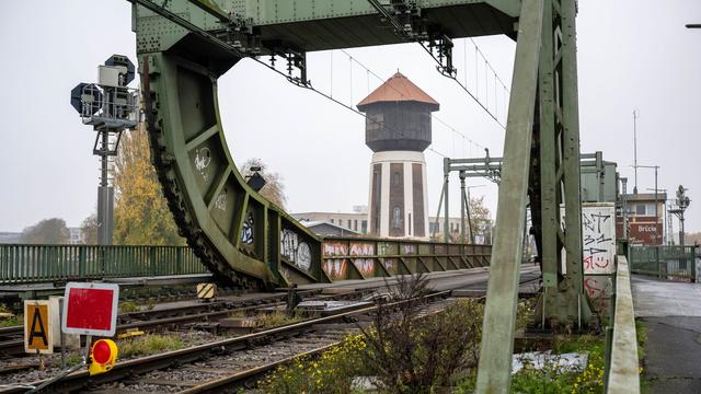 Reparatur: Brückensperrung stört Bahnverkehr in Oldenburg