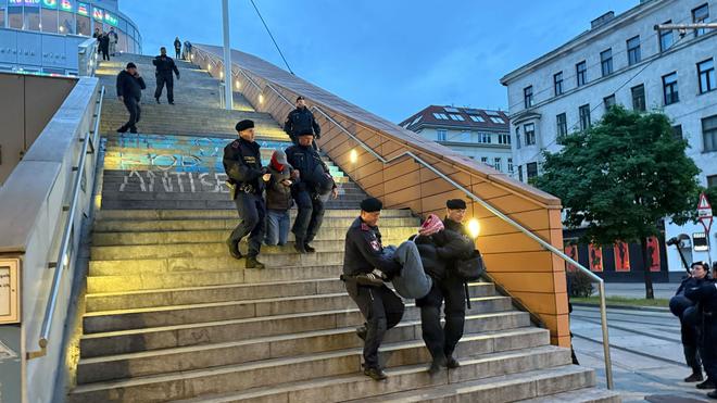 Final- und Protesttag: Eine kleine Gruppe von Aktivisten sorgte für einen größeren Polizeieinsatz.