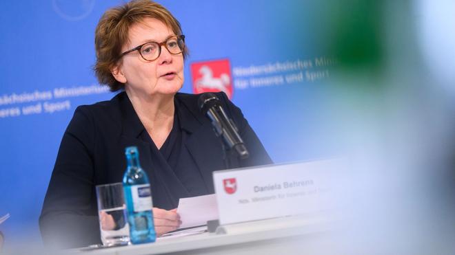 Extremismus: Ministerin Behrens berichtete zuletzt über eine gestiegene Zahl politisch motivierter Straftaten. (Archivbild)