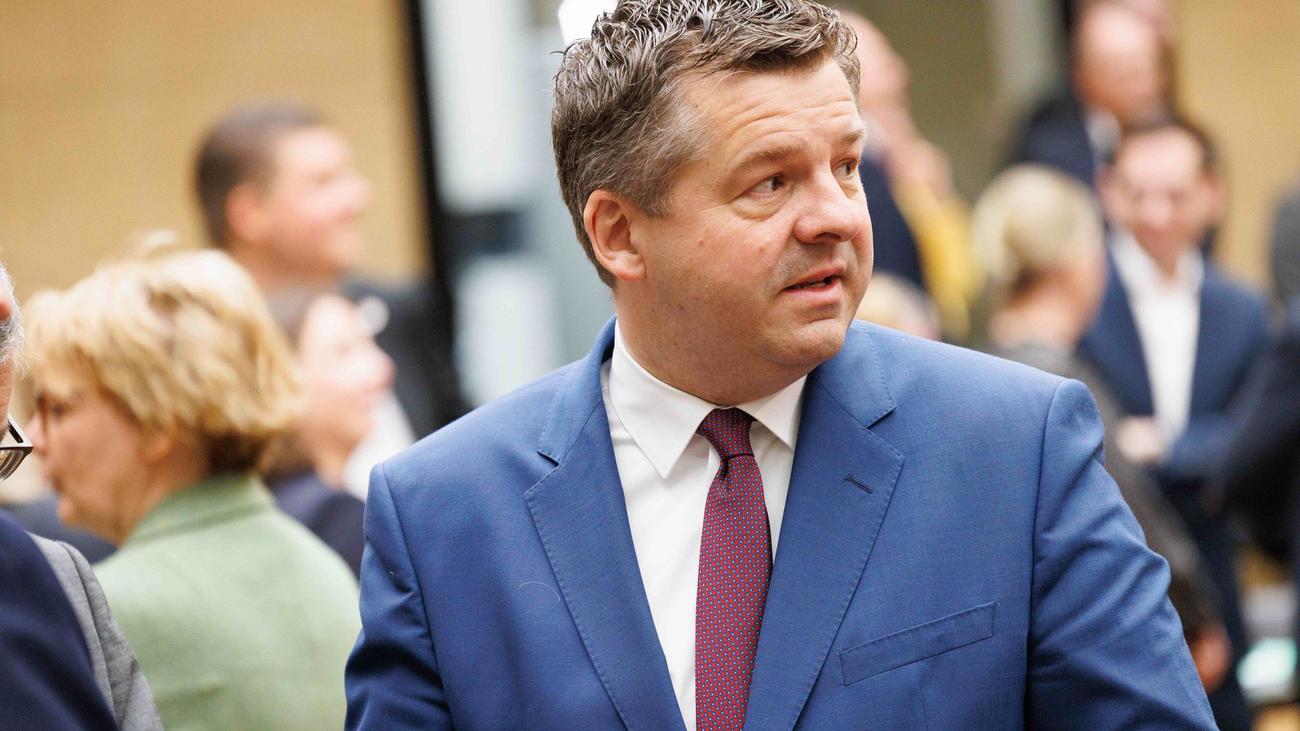 Sachsen-Anhalt: Ministerpräsident Schulze: Umfrage ist kein Wahlergebnis