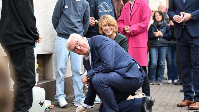 Ehrentag: Steinmeier startet Mitmach-Tour zum Grundgesetz-Ehrentag