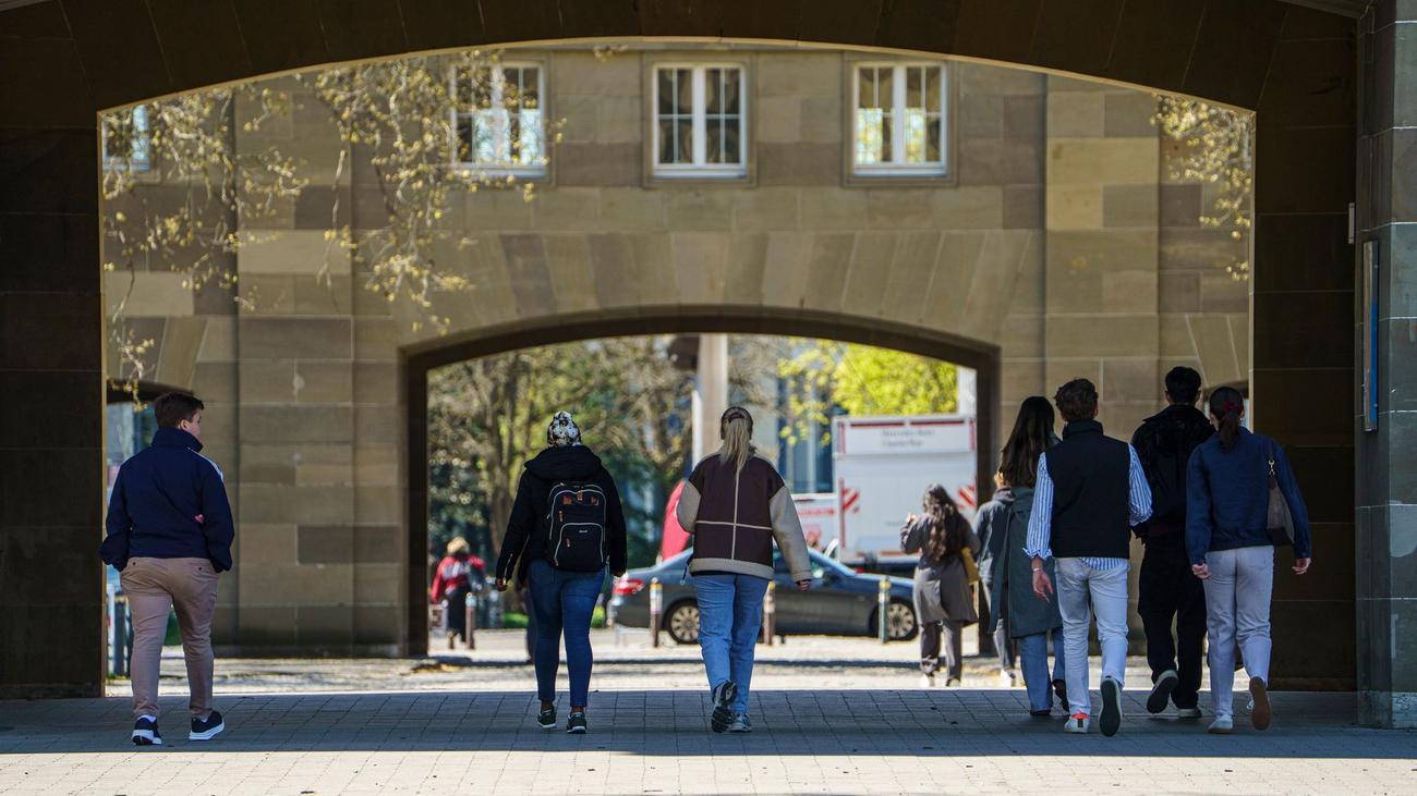 Mainzer Dialekt: Studie: Künstliche Intelligenz scheitert an «Meenzerisch»