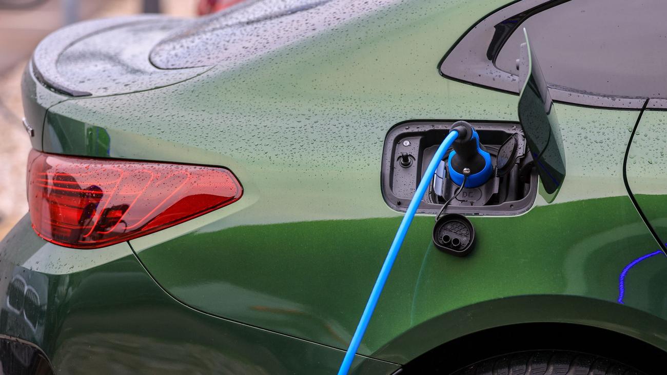 Geld vom Staat: Antragsportal für neue E-Auto-Prämie gestartet