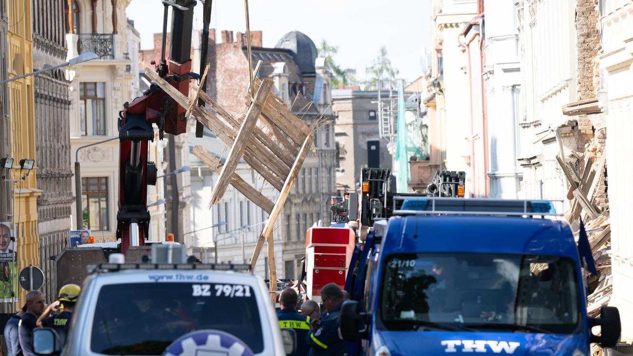 Vermisstensuche läuft: Hauseinsturz in Görlitz: Verkehr wegen Einsatz eingeschränkt
