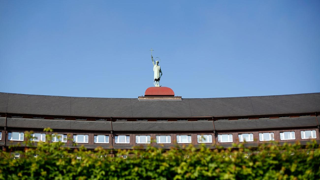Aus Klinik mitgenommen: Mutter und verschwundenes Baby in Ungarn gefunden