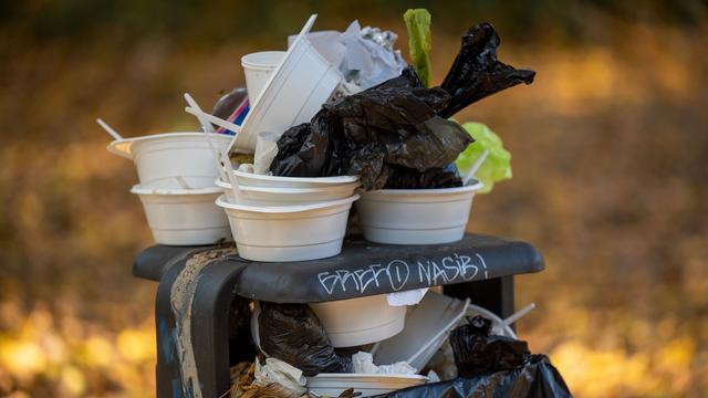 Einwegverpackungen: Senat lässt Bezirke bei Verpackungssteuer abblitzen