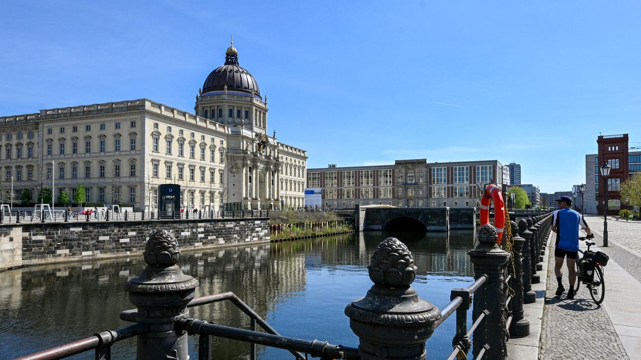 Schwimmen: Baden in der Spree - Mitschwimm-Demonstrationen starten