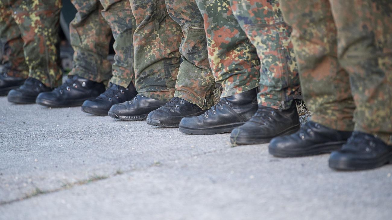 Sachverhalt geprüft: Bewaffnet auf dem Weihnachtsmarkt: Keine Folgen für Soldaten