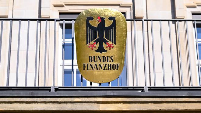 Prozess (Gericht): Der Bundesfinanzhof in München wird jahrelang mit Klagen gegen die verschiedenen Grundsteuergesetze beschäftigt sein.