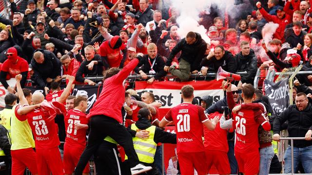 Fußball-Relegation: Mit Helmut Rahn und 70er-Schlager: Essen heiß auf Relegation