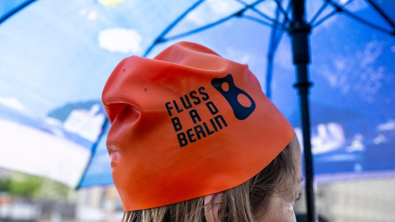 Baden in der Spree: Mitschwimm-Demos gegen Badeverbot in der Spree starten