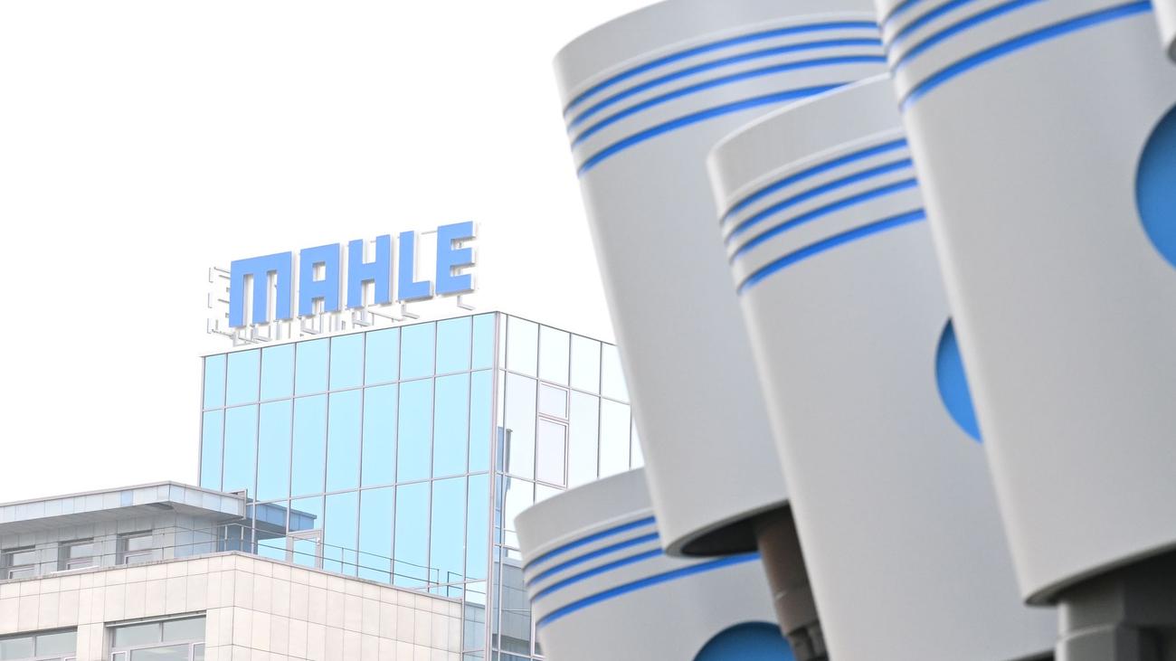Autozulieferer: Mahle-Beschäftigte stimmen für unbefristeten Streik
