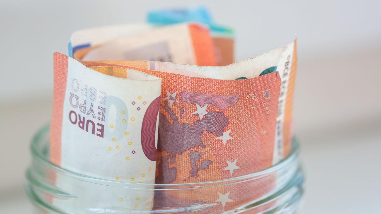 Finanzen: Nahezu jeder zweite Hamburger spart regelmäßig