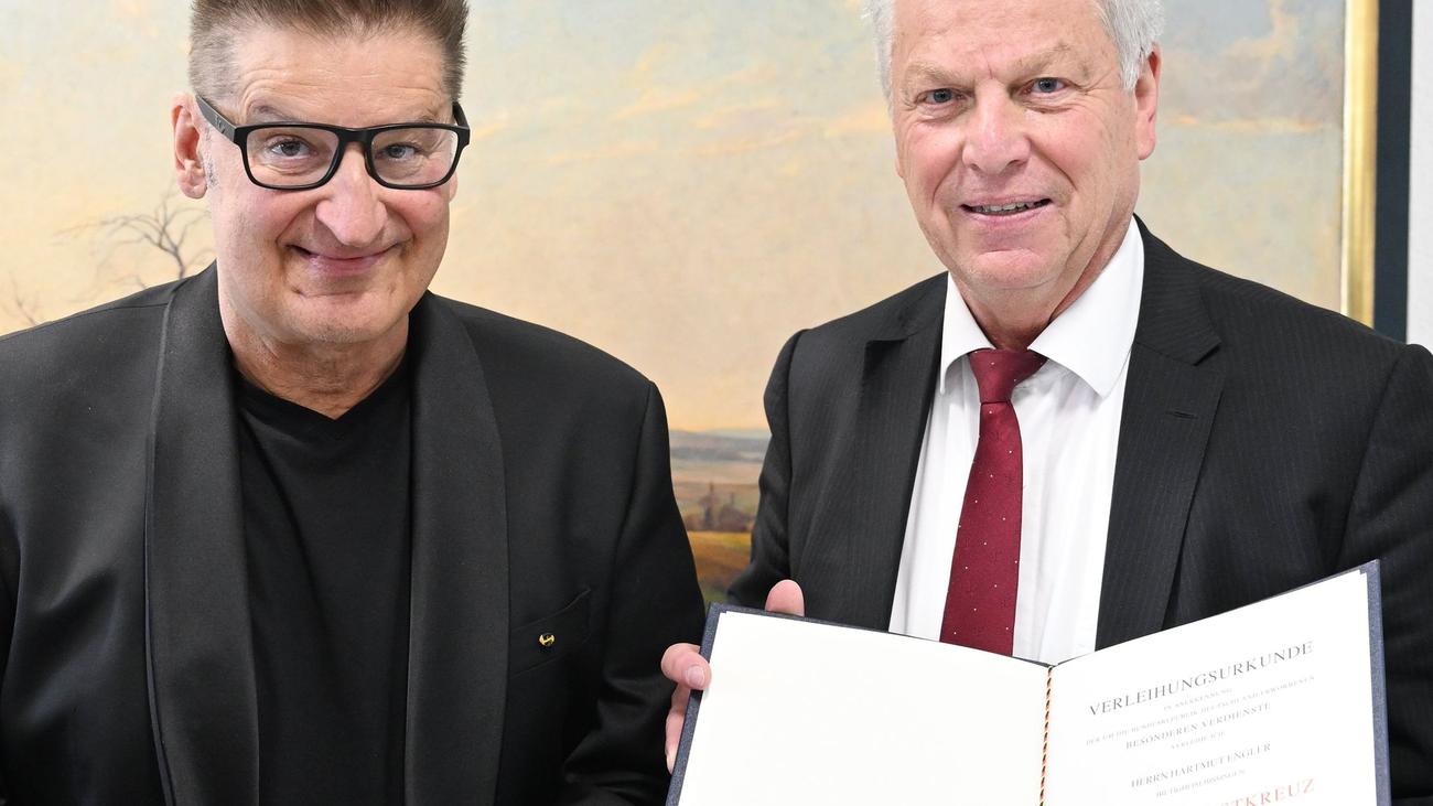 Hohe Ehre: Pur-Sänger Hartmut Engler bekommt Bundesverdienstkreuz