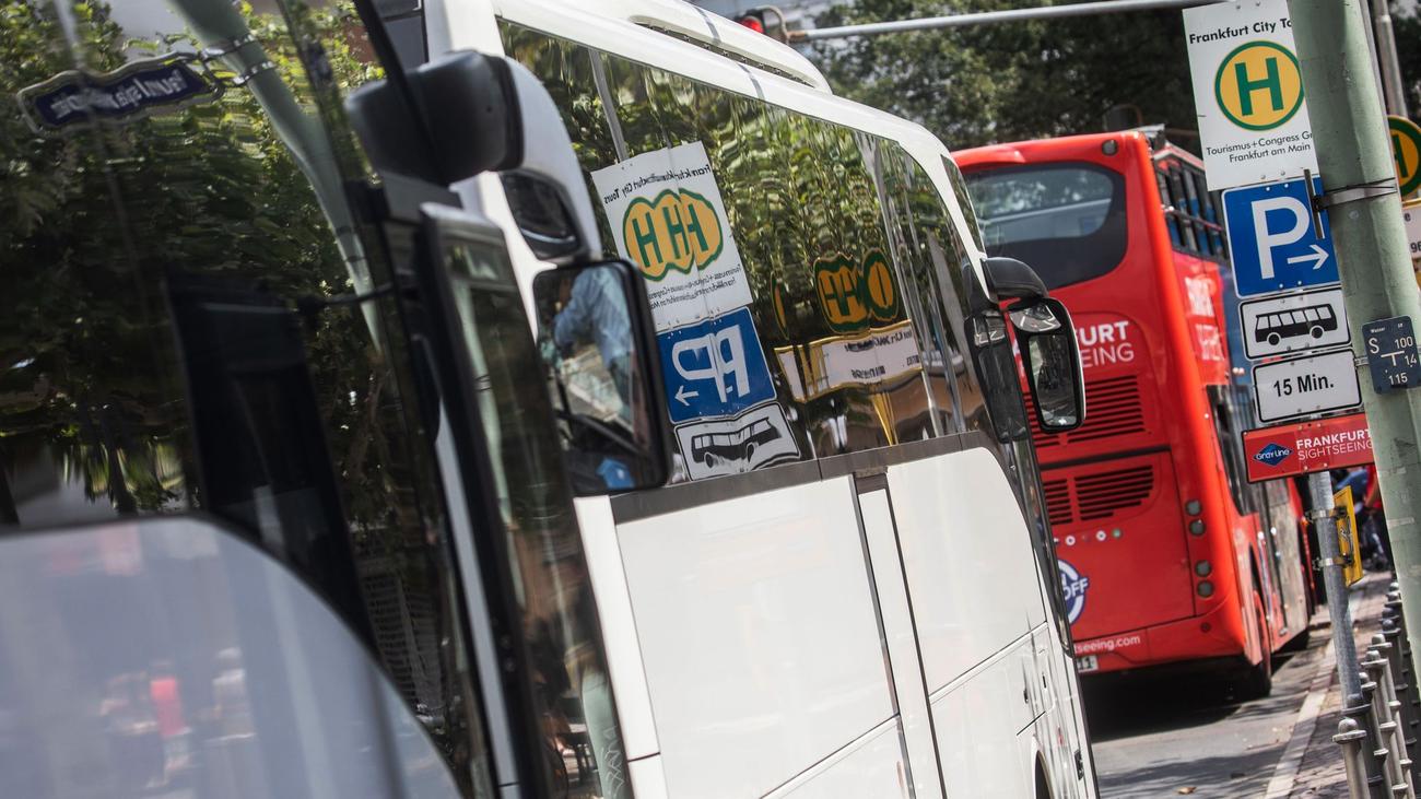 Verkehrssicherheit: TÜV-Verband schlägt Alarm: Fast jeder fünfte Bus fällt durch