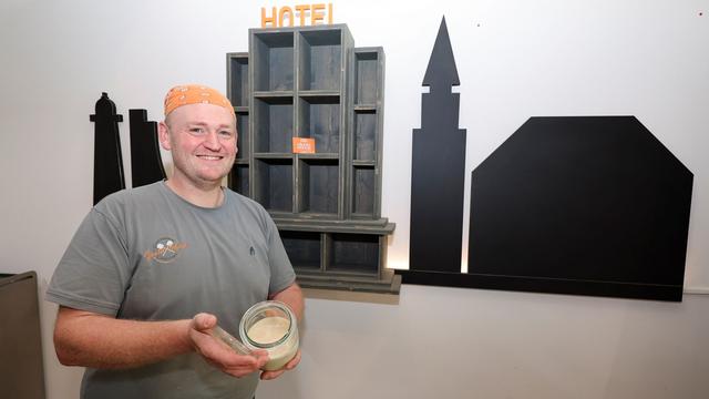Ungewöhnliche Idee: Urlaubsbetreuung für Sauerteig: Bäcker eröffnet Teig-Hotel