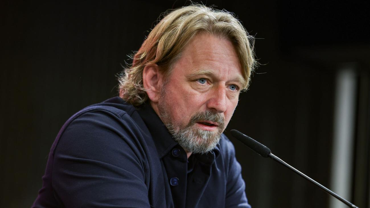 Nach Absturz in die 3. Liga: Berichte: Düsseldorf trennt sich von Sportchef Mislintat