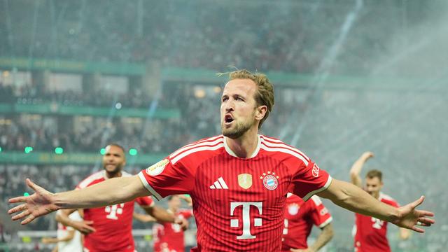 Fußball: Hattrick Kane: Bayern entthronen Stuttgart im DFB-Pokal