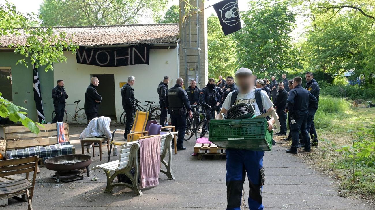 Wohnungspolitik: Nach Räumung von besetztem Haus Protestdemo geplant
