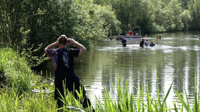 Tödlicher Badeunfall: 13-Jährige ertrinkt in Kiessee in Ostfriesland