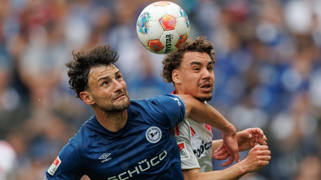 Fußball: Bauer wechselt fest vom FC Augsburg nach Bielefeld