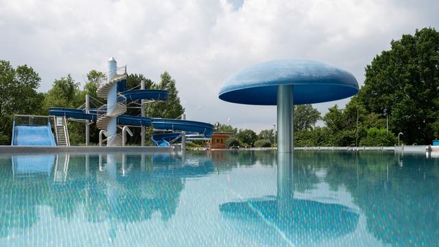 Kind tödlich verunglückt: Nach Tod von Kind im Freibad: Behörden ermitteln