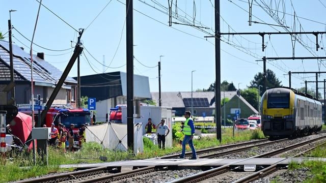 Tödlicher Unfall: «Ein rabenschwarzer Tag»: Zug prallt in Belgien in Schulbus