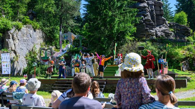 Kultur unter freiem Himmel: Sommertheater locken mit Klassikern und neuen Orten