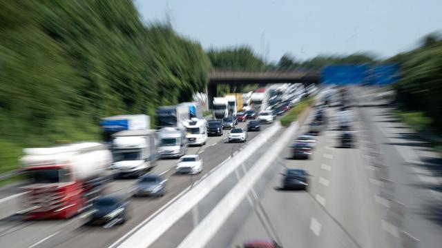 Verkehr: Stau auf der A2 bei Magdeburg
