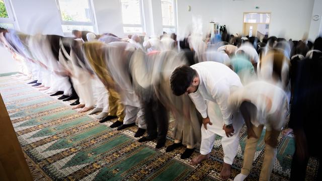 Festlichkeiten in Berlin: «Teilen und Mitgefühl»: Muslime feiern Opferfest