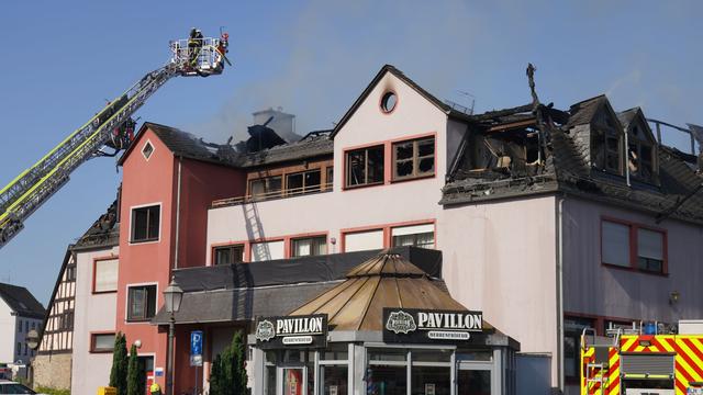 Feuer: Hunderttausend Euro Schaden bei Wohnhausbrand in Hadamar