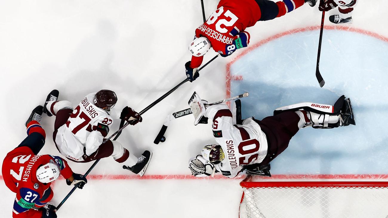 Turnier in der Schweiz: Norwegen erreicht erstmals Halbfinale der Eishockey-WM