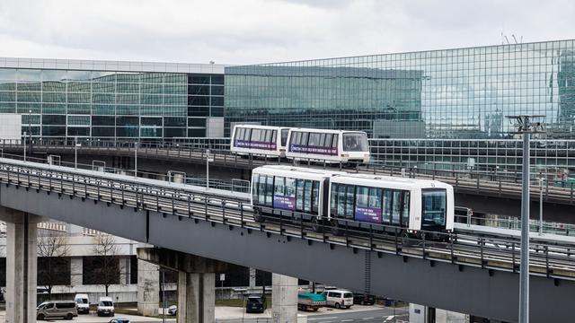 Technische Anpassungen nötig: Skyline-Bahn am Flughafen Frankfurt fällt wochenlang aus