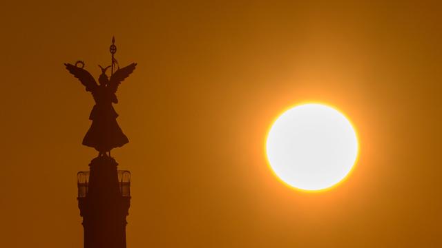 Wettervorhersage: Sonne und wenige Wolken - am Samstag Regen