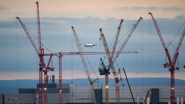 Konjunktur: Studie: Ostdeutsche Wirtschaft droht Anschluss zu verlieren