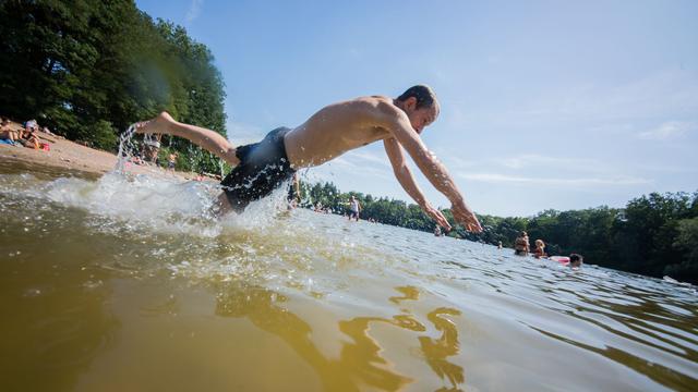Badewetter: Hessische Behörde warnt vor Baden in Flüssen und Seen