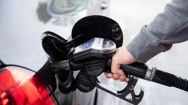 Inflation: Sinkende Spritpreise dämpfen Inflation leicht